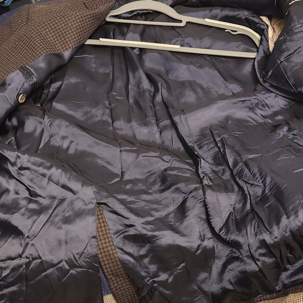 Blazer - Picture 3 of 5